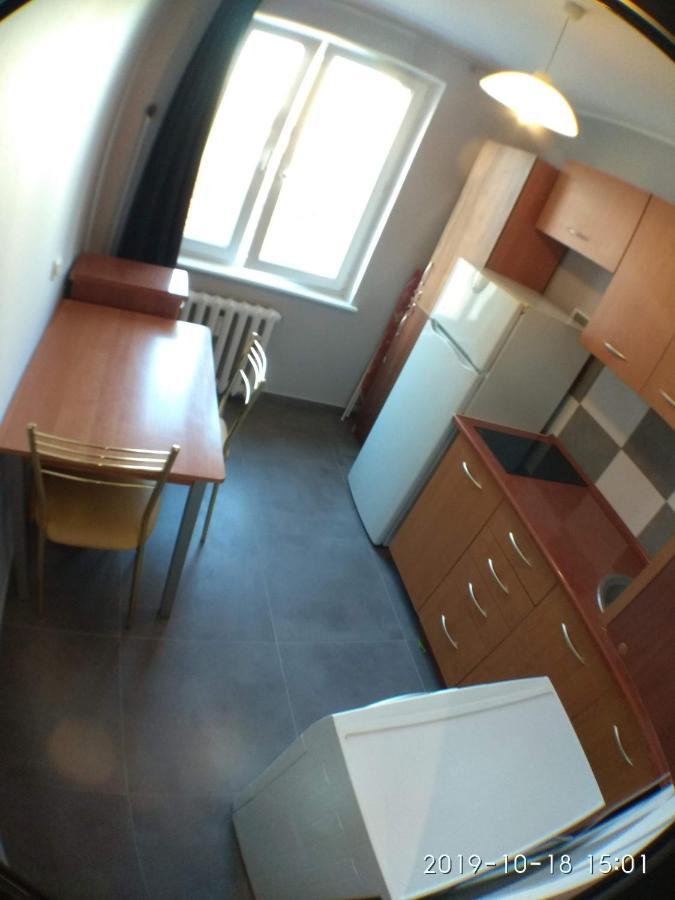 2120 Przyjazni 4 - Tanie Pokoje - Samodzielne Zameldowanie - Self Check In Познань Экстерьер фото